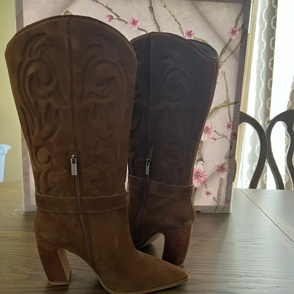 Vince Camuto Biancaa Boot - Picture 3 of 11